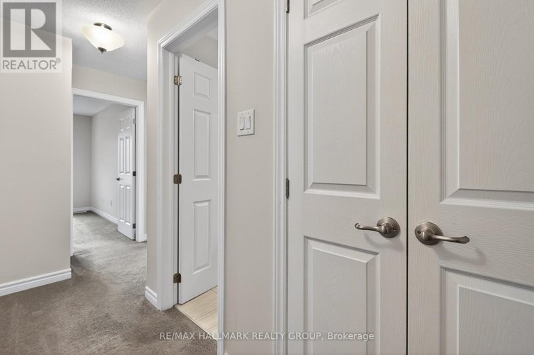 29602221/805-kiniw-private/cfb-rockcliffe-and-area/ottawa/ontario/K1K4Z4_23