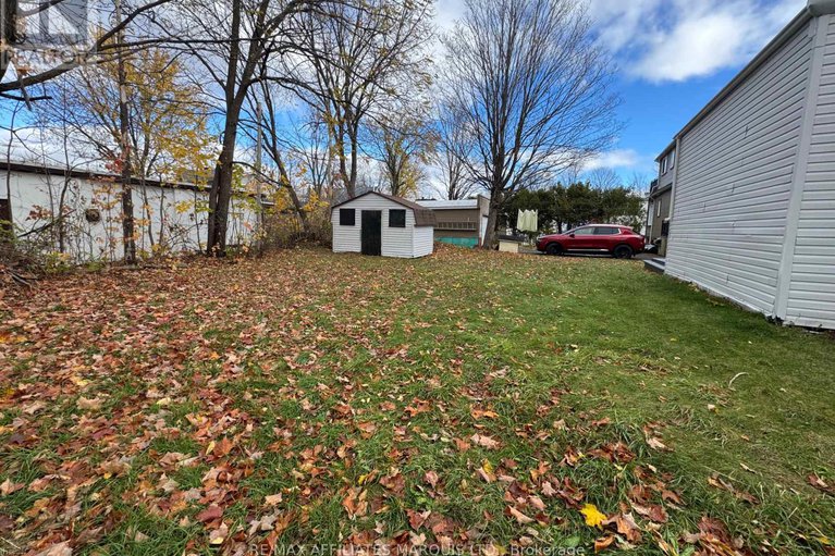 29078821/11-elgin-street-e/alexandria/north-glengarry/ontario/K0C1A0_8