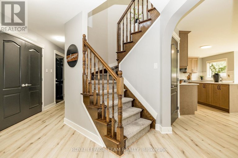 28449853/333-timbertrail-terrace/springridgeeast-village/ottawa/ontario/K4A5A6_22
