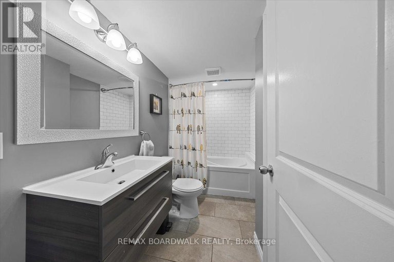 29612405/279-sceptre-way/emerald-meadowstrailwest/ottawa/ontario/K2V0C6_38