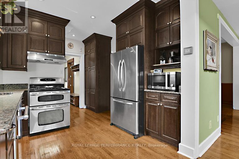 28274254/2043-riverside-drive/faircrest-heights/ottawa/ontario/K1H7X1_12
