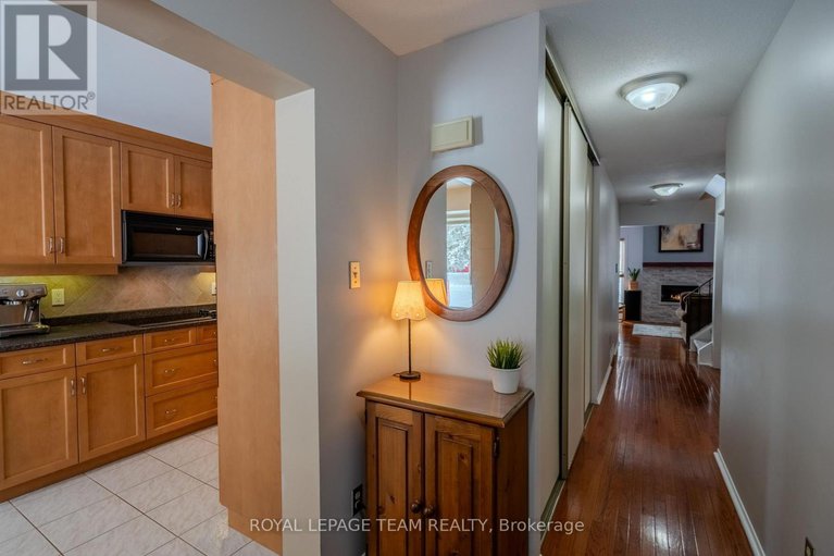 29296774/118-seabrooke-drive/glencairnhazeldean/ottawa/ontario/K2L2R4_8