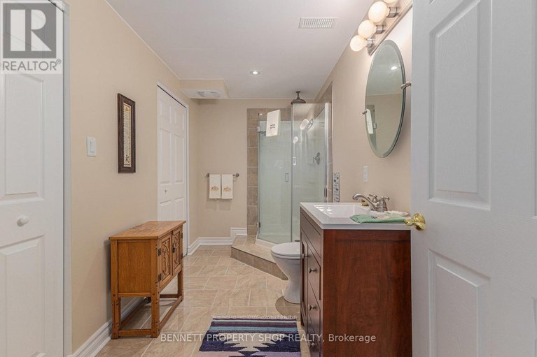 28752704/5-countryside-green/cedar-hillorchard-estates/ottawa/ontario/K2R1B5_36