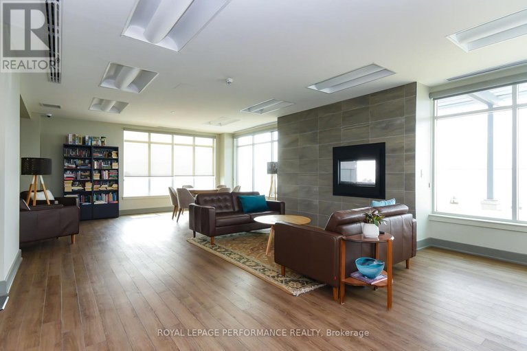 28437909/309a-7-marquette-avenue/vanier/ottawa/ontario/K1L8A7_26
