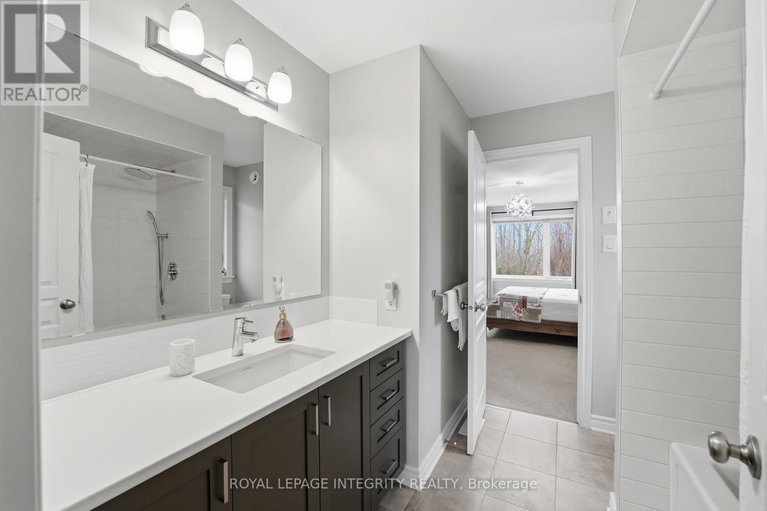 29623977/211-cooks-mill-crescent/riverside-south/ottawa/ontario/K1V2N1_31