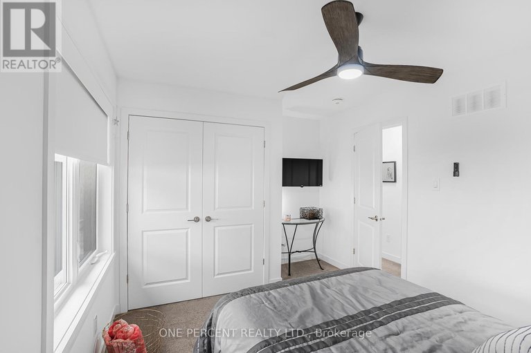28260931/6487-renaud-road/mer-bleuebradley-estatesanderson-park/ottawa/ontario/K1W0R8_19