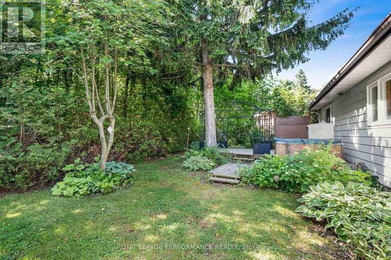 29633490/69-home-avenue/vankleek-hill/champlain/ontario/K0B1R0_21