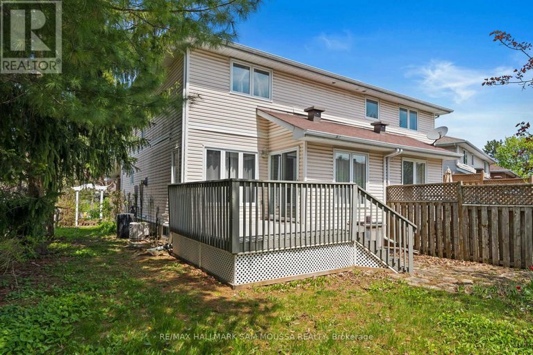 28323981/11-highmont-court/kanata-lakesheritage-hills/ottawa/ontario/K2T1B3_35