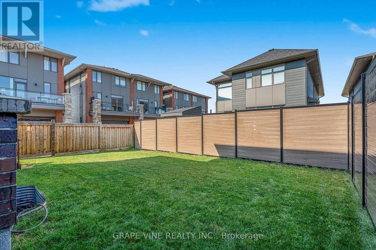 28743049/525-pimiwidon-street/cfb-rockcliffe-and-area/ottawa/ontario/K1K5A1_45