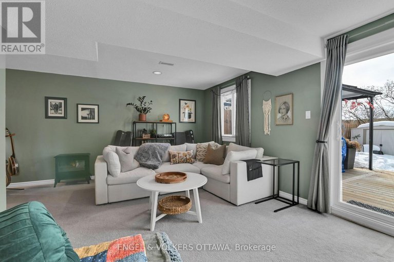 29449585/66-hummingbird-crescent/cedargrovefraserdale/ottawa/ontario/K2J3A3_58