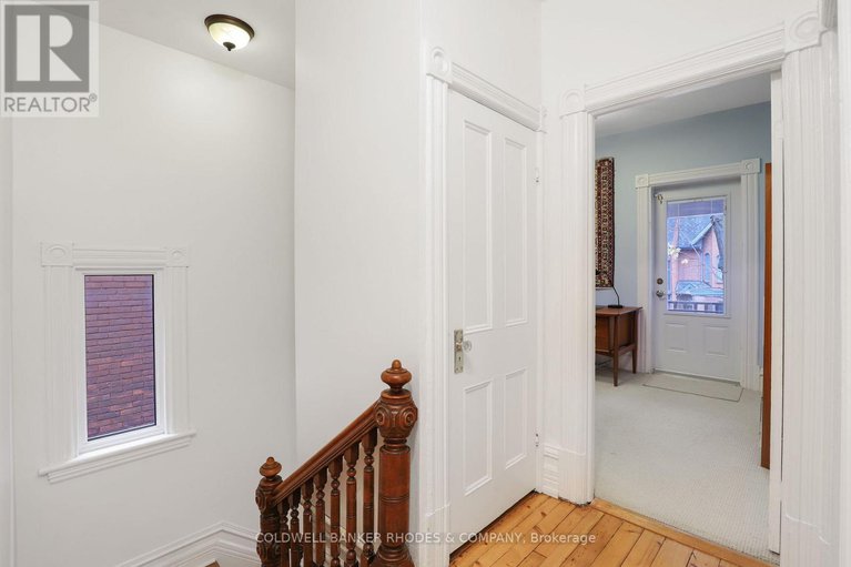 29073528/144-mcleod-street/ottawa-centregolden-triangle/ottawa/ontario/K2P0Z7_21