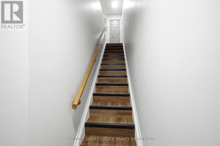 29436977/11-432-hillsboro-private/emerald-meadowstrailwest/ottawa/ontario/K2M3A8_6