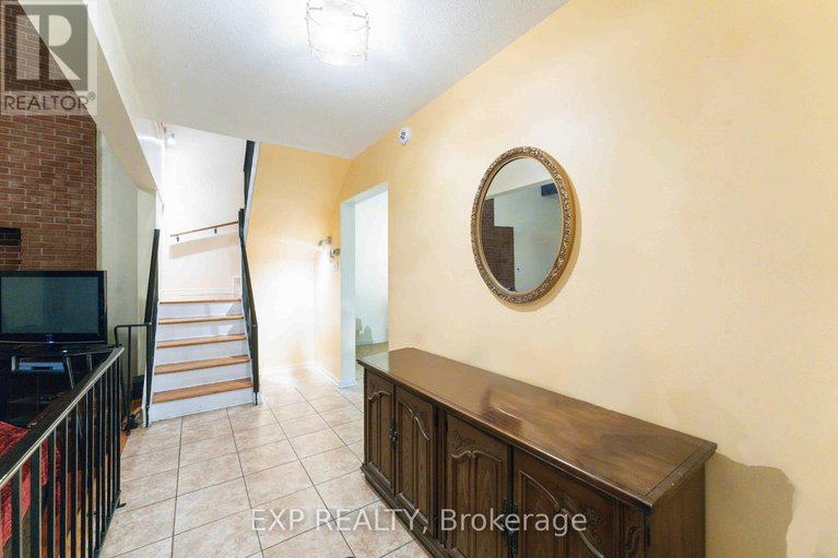 28141569/1614-fisher-avenue/borden-farmstewart-farmcarleton-heightsparkwood-hills/ottawa/ontario/K2C1X6_5