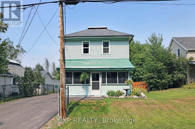 28899628/55-division-street-n/mcnabbraeside-twps/mcnabbraeside/ontario/K7S3B9_3