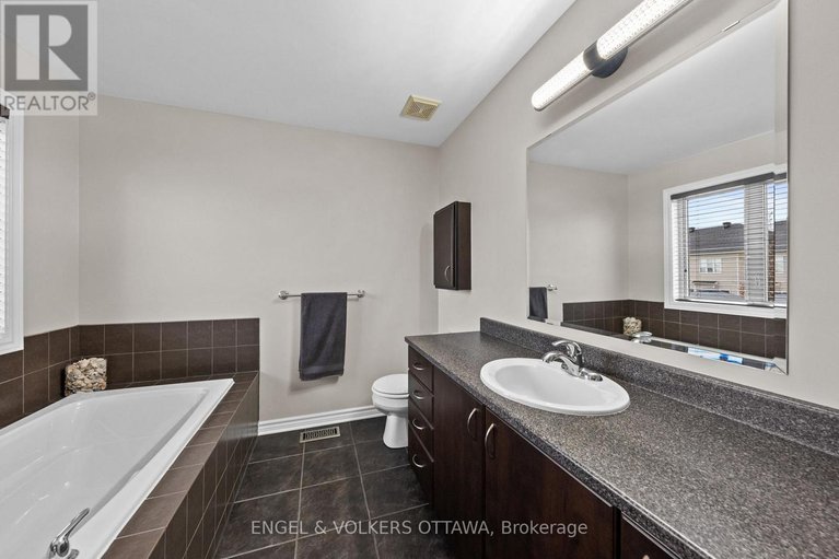 29677926/310-sarabella-street/avalon-east/ottawa/ontario/K4A0A3_20