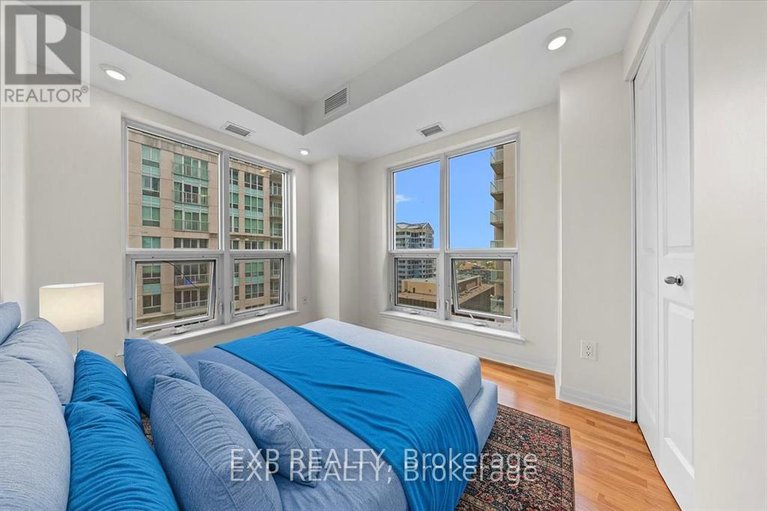 29234795/2009-195-besserer-street/sandy-hill/ottawa/ontario/K1N0B6_15