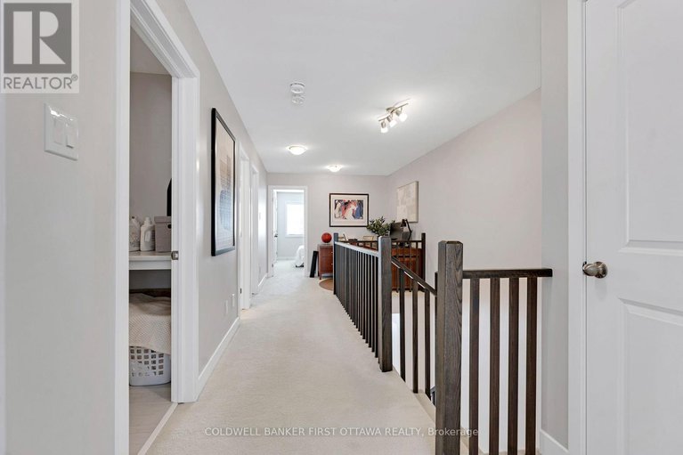 29352953/422-markdale-terrace/riverside-southgloucester-glen/ottawa/ontario/K4M0E2_18