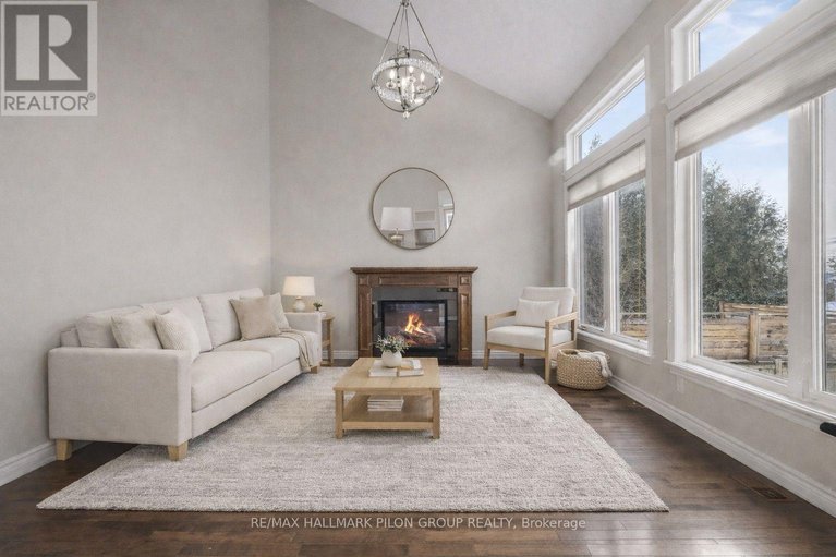 29445572/845-contour-street/mer-bleuebradley-estatesanderson-park/ottawa/ontario/K1W0G6_15