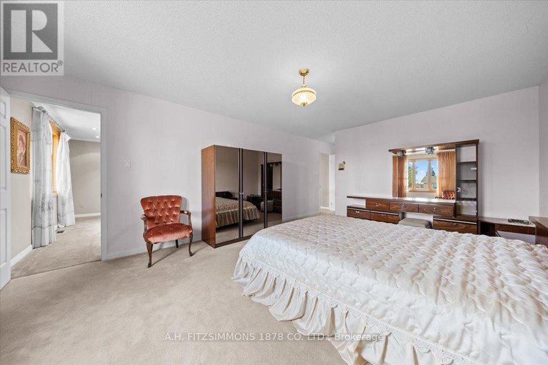 29009459/1538-claymor-avenue/carleton-heights/ottawa/ontario/K2C1T1_32