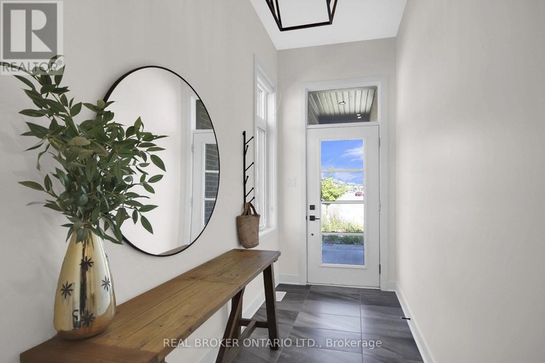 28766291/134-crevasse-road/mer-bleuebradley-estatesanderson-park/ottawa/ontario/K1W0P9_3