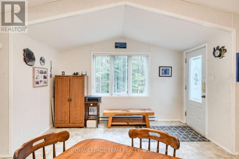 28753812/200-smith-lane/pakenham/mississippi-mills/ontario/K0A2X0_21