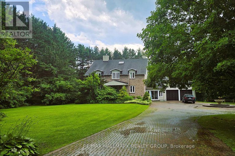 28622759/1390-lough-drive/cumberland-estates/ottawa/ontario/K4C1A9_2