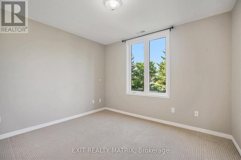 28617032/4-2086-valin-street/springridgeeast-village/ottawa/ontario/K4A0C1_17