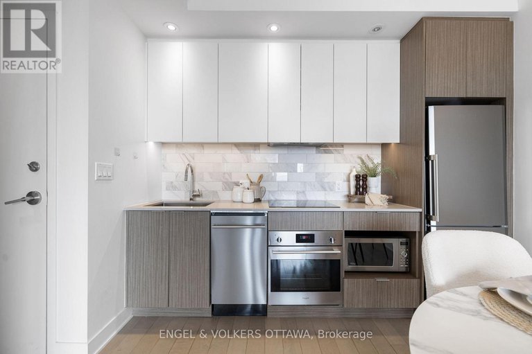 28589616/2005-20-daly-avenue/sandy-hill/ottawa/ontario/K1N0C6_9
