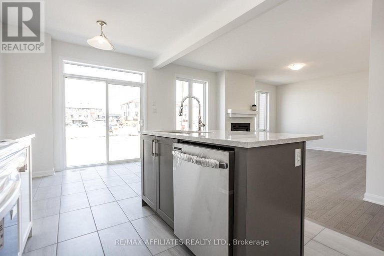29025238/850-cappamore-drive/half-moon-bay/ottawa/ontario/K2C3H2_16