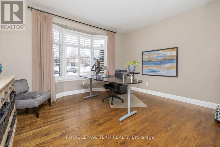 28933926/213-cabrelle-place-e/manotick-village-manotick-estates/ottawa/ontario/K4M0A9_18