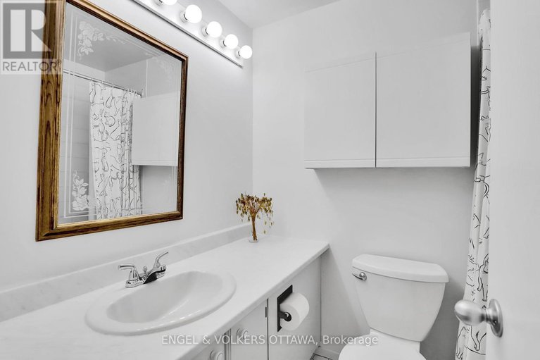 28416744/1089-borden-side-road/carleton-heights/ottawa/ontario/K2C3P3_28