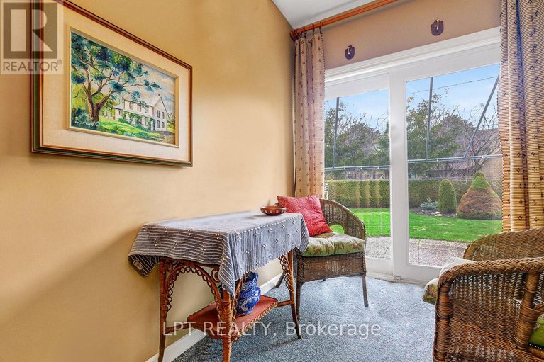 28230942/169-roger-road/faircrest-heights/ottawa/ontario/K1H5C7_36