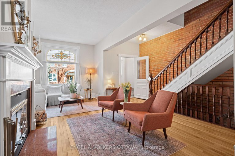 29393365/210-daly-avenue/sandy-hill/ottawa/ontario/K1N6G2_5