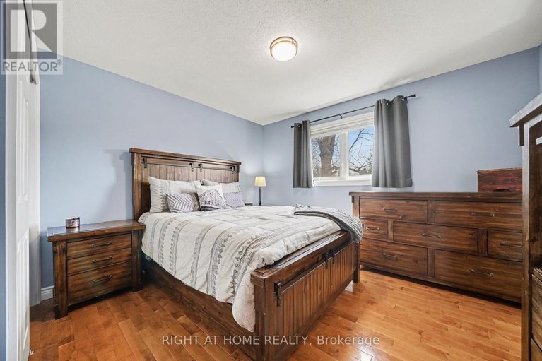 29586668/5424-taylor-way/osgoode/ottawa/ontario/K0A2W0_14