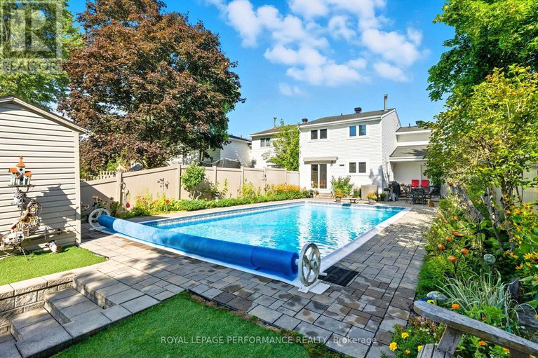 28895549/2463-orient-park-drive/blackburn-hamlet-south/ottawa/ontario/K1B4N2_32
