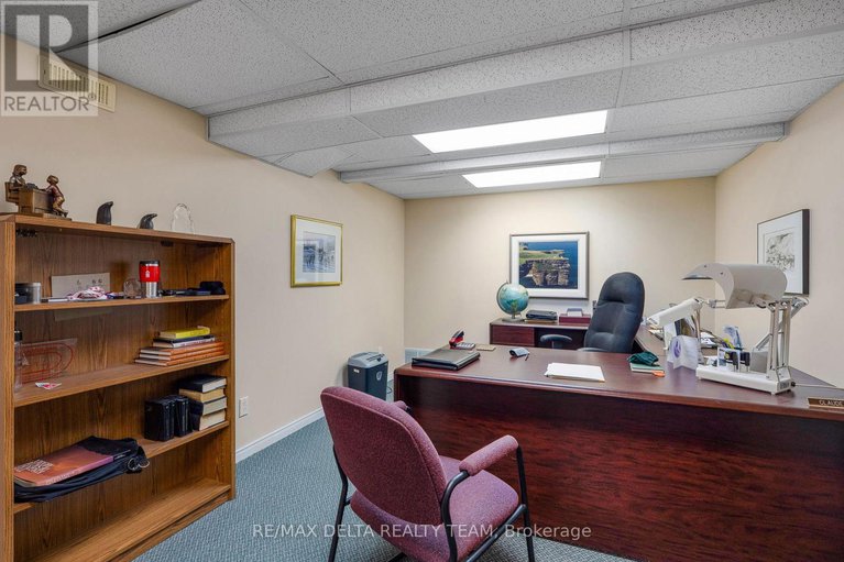 29126045/745-hauteview-crescent/fallingbrookridgemount/ottawa/ontario/K4A2B9_27