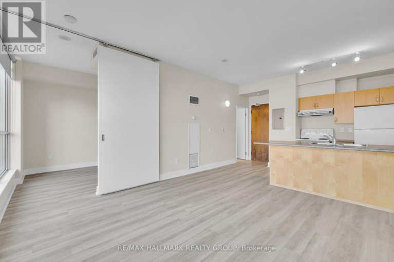 28955597/210-180-york-street/lower-townbyward-market/ottawa/ontario/K1N1J6_4