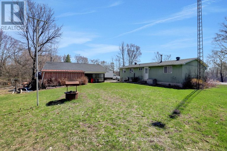 29655714/5523-mitch-owens-road/manotick-south-to-roger-stevens/ottawa/ontario/K1X1C2_35