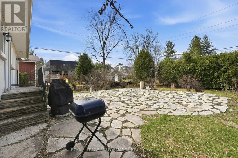 29644956/880-melwood-avenue/mckellar-heightsglabar-park/ottawa/ontario/K2A3C3_48