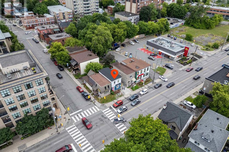 28629515/684-bronson-avenue/west-centre-town/ottawa/ontario/K1S4E9_11