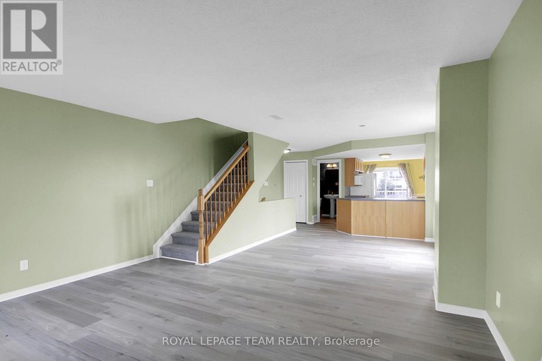 29094065/16-414-hillsboro-private/emerald-meadowstrailwest/ottawa/ontario/K2M3A8_35