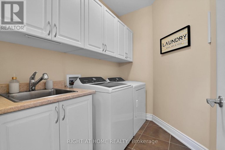 29635424/131-issam-private/ellwood/ottawa/ontario/K1T4B6_8