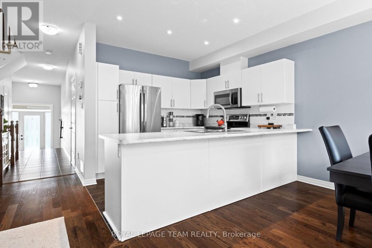 28549711/205-overberg-way/emerald-meadowstrailwest/ottawa/ontario/K2S0V7_11