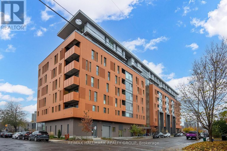 28946021/607-135-barrette-street/vanier/ottawa/ontario/K1L7Z9_1