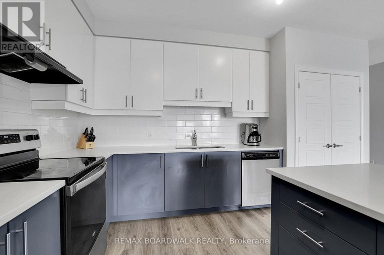 29563577/306-pilot-private/emerald-meadowstrailwest/ottawa/ontario/K2V0S4_17