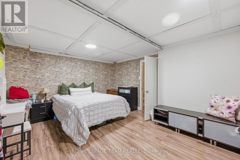 29684354/136-malvern-drive/pheasant-run/ottawa/ontario/K2J2G5_28