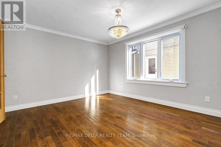 29424744/1662-hunters-run-drive-w/chapel-hill/ottawa/ontario/K1C2H3_9