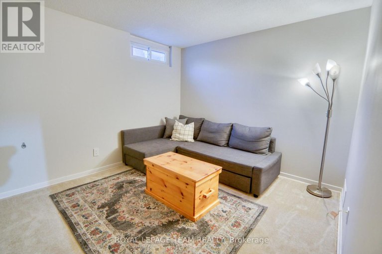 29497051/171-mcclintock-way/katimavik/ottawa/ontario/K2L2A5_26