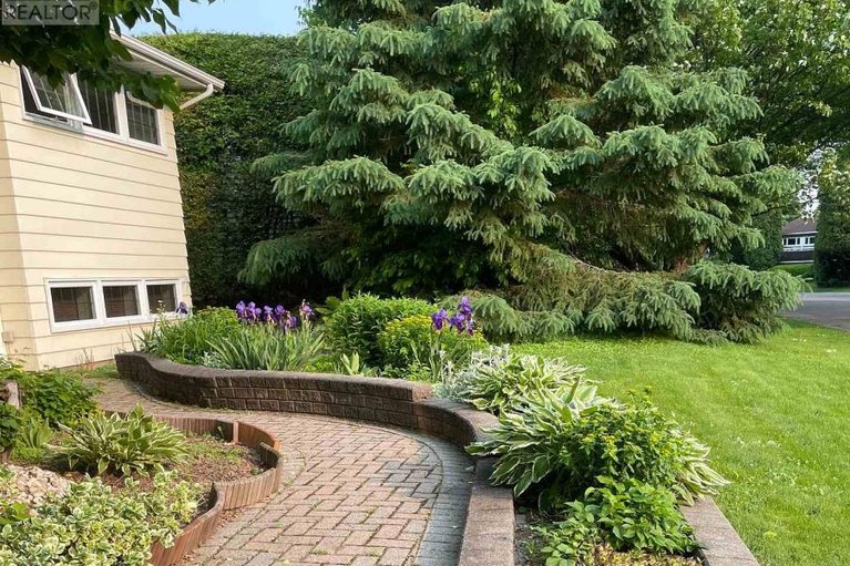 29172924/30-juniper-court/borden-farmstewart-farmcarleton-heightsparkwood-hills/ottawa/ontario/K2E5M6_31