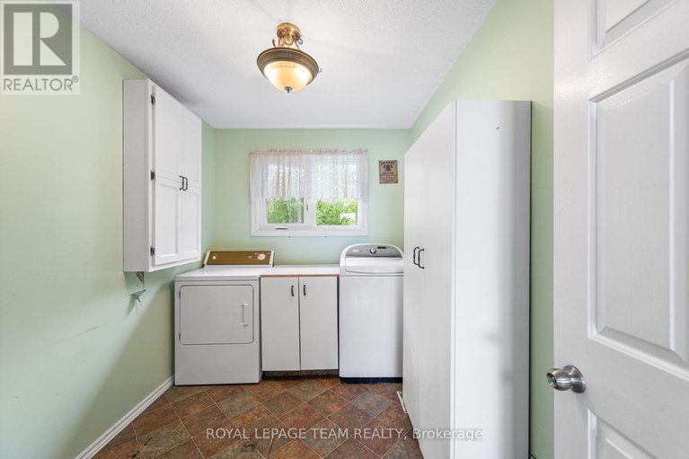 28509477/2733-rideau-glen-lane/north-grenville-twp-kemptville-south/north-grenville/ontario/K0G1J0_31
